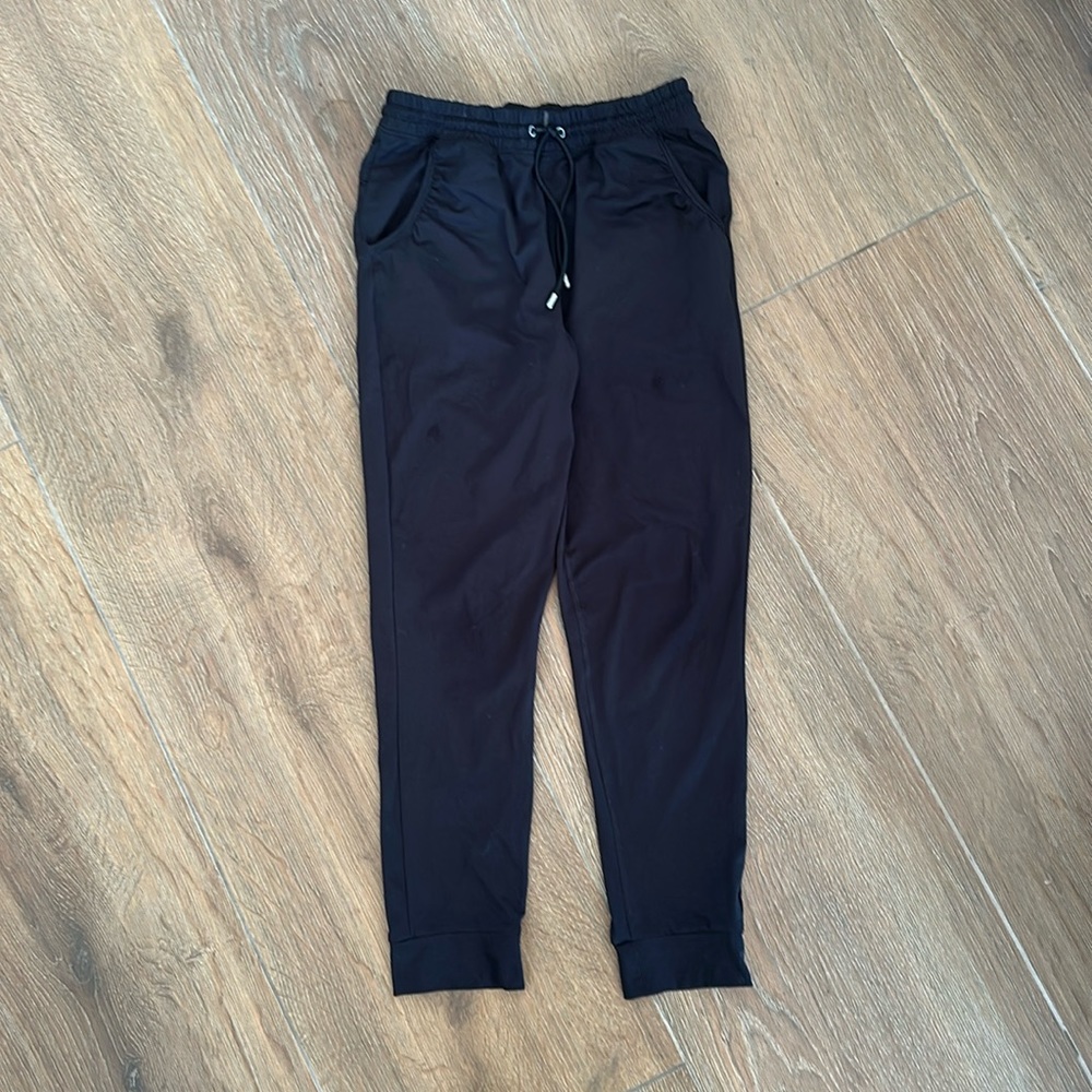 All in motion girls joggers. Great for dance. Size 8-10 L. Color Black.